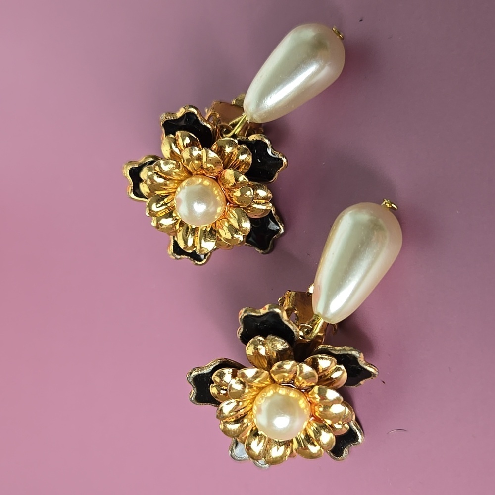 Elegant Gold and Black Enamel Floral Pearl Drop Clip Earrings - Picture 2 of 16